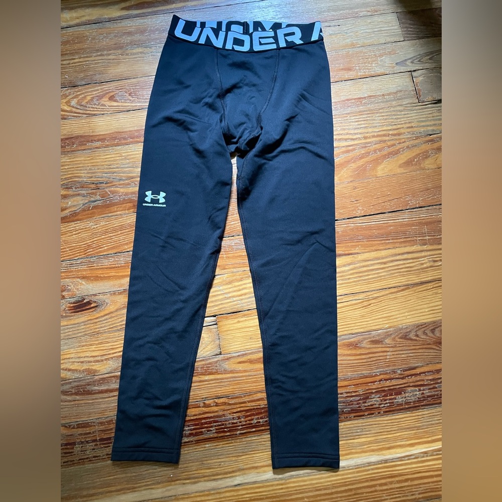 NWT Under Armour Black Leggings